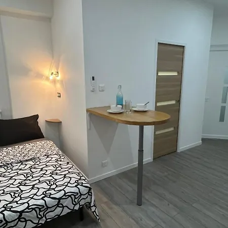 Studio Centre Szálloda *